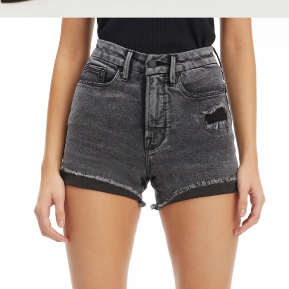 GOOD AMERICAN Good curve shorts - Picture 1 of 4